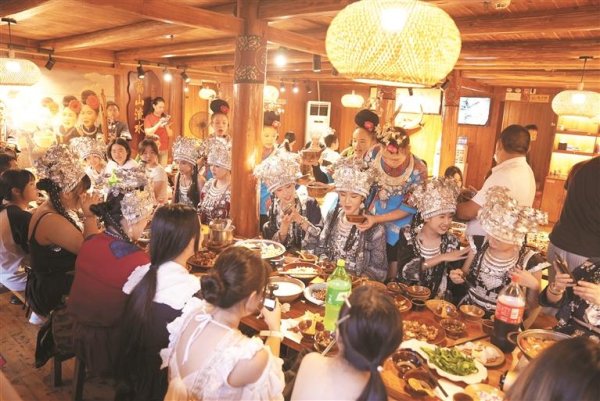 联丰优配  一锅酸汤调出西江味 300余家餐饮店标配酸汤鱼